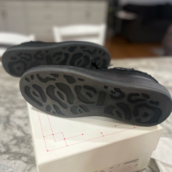 Alexander McQueen Black and White Accessories - Picture 7 of 10